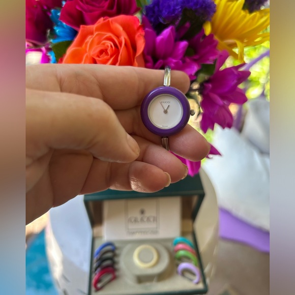 GUCCI-Luxury Statement Piece Watch - Picture 3 of 8